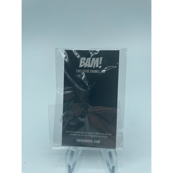 LE Penguin Danny Devito Enamel Pin Bam Box Exclusive Geek Box Batman Returns - Picture 2 of 2